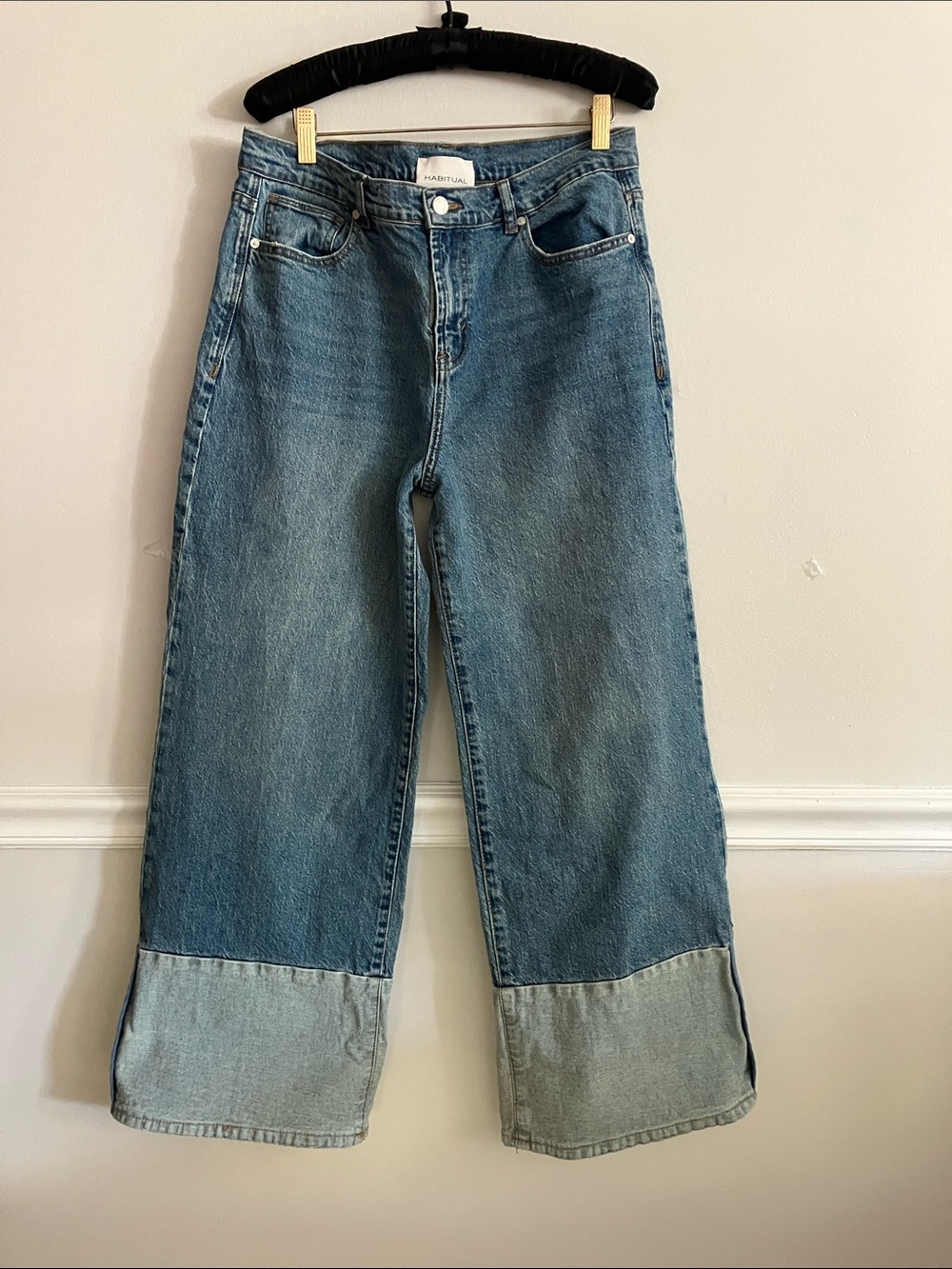 Habitual Two-Tone Wide-Leg Cropped Jeans in Light and Medium Blue